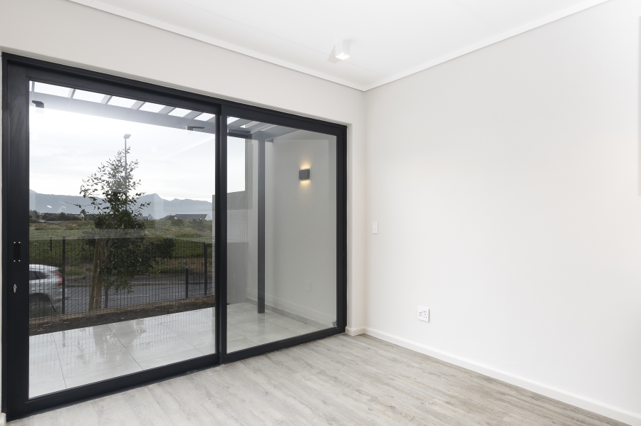 To Let 2 Bedroom Property for Rent in Mzuri Estate Western Cape